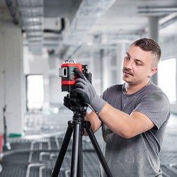 Laser krzyżowy  LINO L6G SET + statyw TRI100 + tyczka CLR290 +detektor RGR200 LEICA