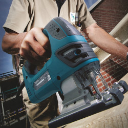 Wyrzynarka z podcinaniem 720 W MAKITA