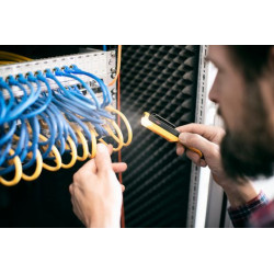 Lampa 5 + 1 LED z klipsem i magnesem na zacisku