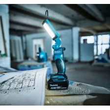 Akumulatorowa latarka LED LXT MAKITA