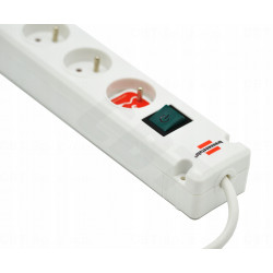 Listwa zasilająca Bremounta 4gniazd biały 1,5 m H05VVF 3G1,5 z wyłącznikiem  BRENNENSTUHL