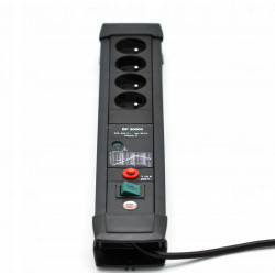 Listwa przepięciowa z 4 gniazdami i ochroną przepięciową do 30.000 A,  kabel 3 m z wyłącznikiem czar